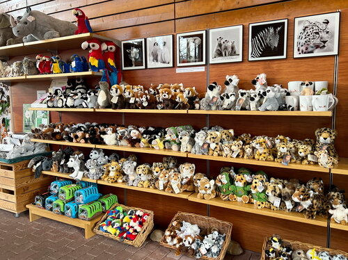 Zoo-Shop 500.jpg