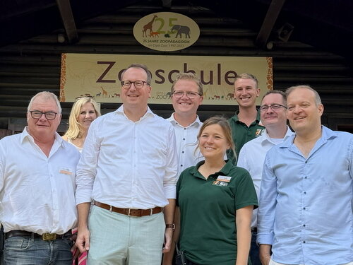 Hoher Besuch im Opel-Zoo